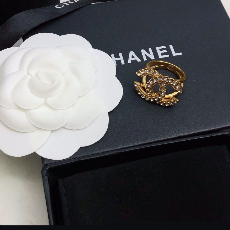 Ch*el rings
